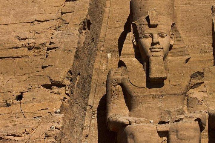 Escursione ad Abu Simbel gita di un giorno da Assuan (auto privata e guida privata)