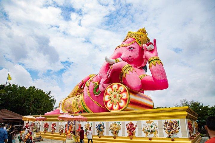 Tour Privado: O Rio Dragão e a Terra das Deidades Sagradas Chachoengsao