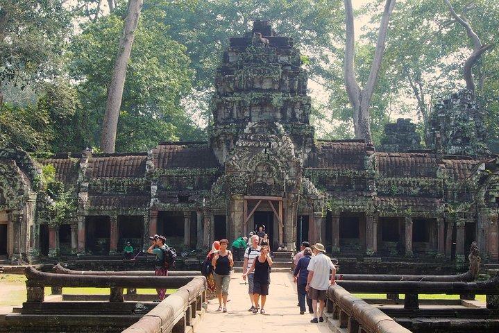 Explore Angkor Wat and Ta Phrom in depth