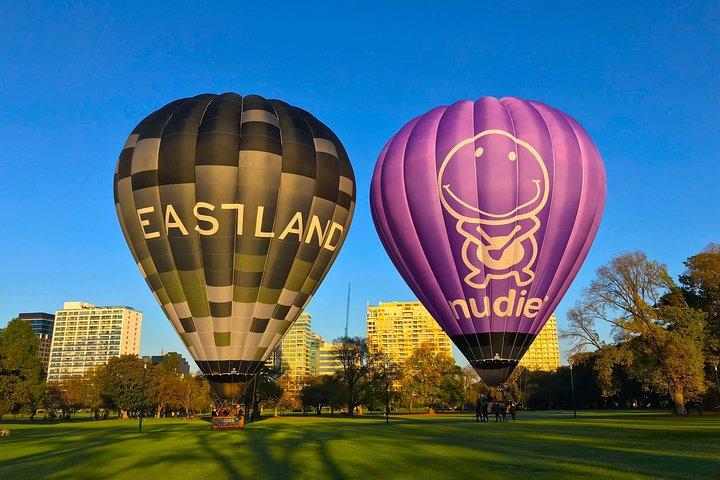 Apenas voo de balão ao nascer do sol de Melbourne