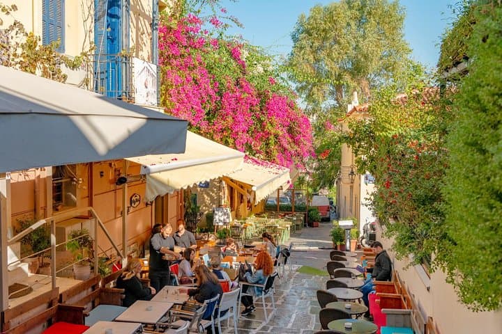 Acropolis & Plaka Neighbourhood Private Tour with Licensed Expert