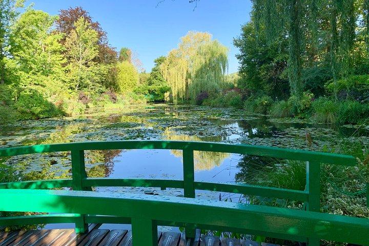 Paris & Giverny an einem Tag mit Mittagessen und VIP-Hin- und Rückfahrt