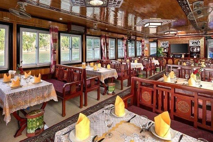 ハロン 1 日ツアー 島、洞窟、カヤック、ドラゴンフライ クルーズ付きランチ