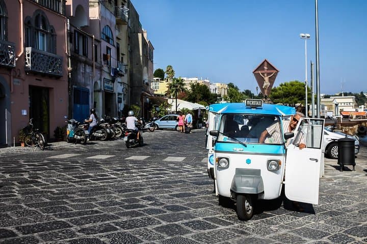 From Naples: Procida Island Day Trip with Lunch