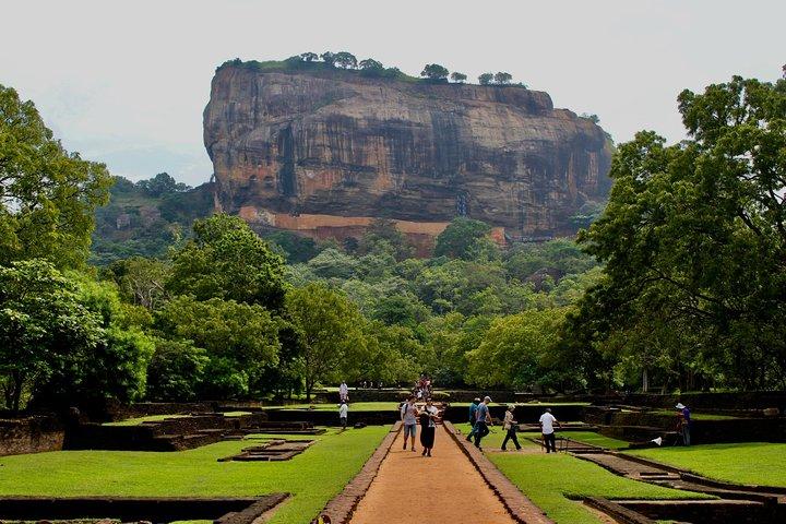 Sigiriya Rock and Polonnaruwa Day Tour From Trincomalee