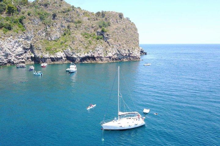 Rejser til Taormina Bay