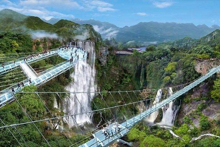Servicio de coche privado para visitar el Puente de Cristal y las Cataratas desde Guangzou
