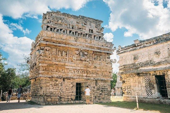 Chichen Itza, Cenote Suytun & Valladolid From Cancun