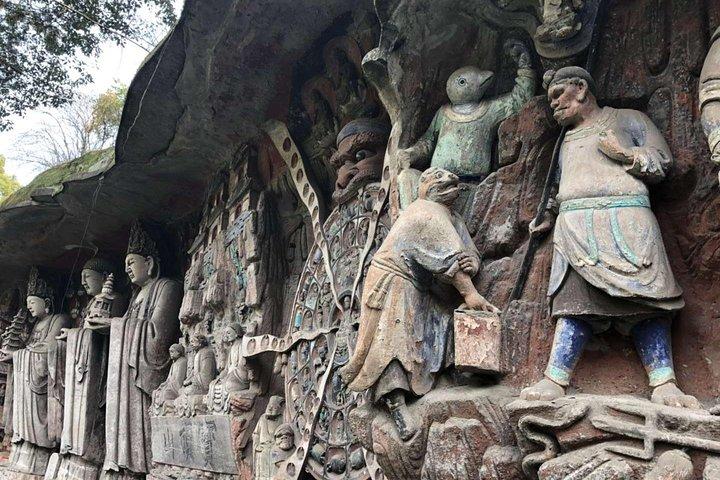 Excursão privada de um dia às esculturas em rocha de Dazu Com o local de montanha e Beishan