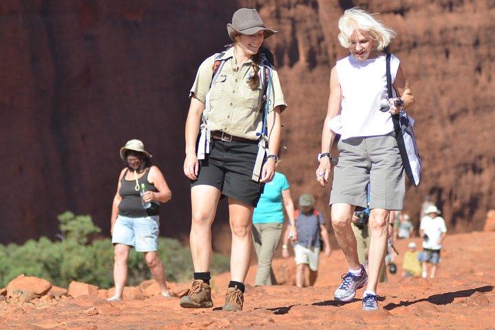 Tarde Kata Tjuta Small Group Tour