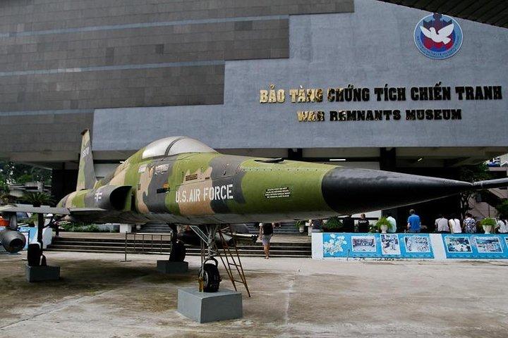 1-Day Ho Chi Minh City & Cu Chi Tunnels-Deluxe Group Of 10 Max