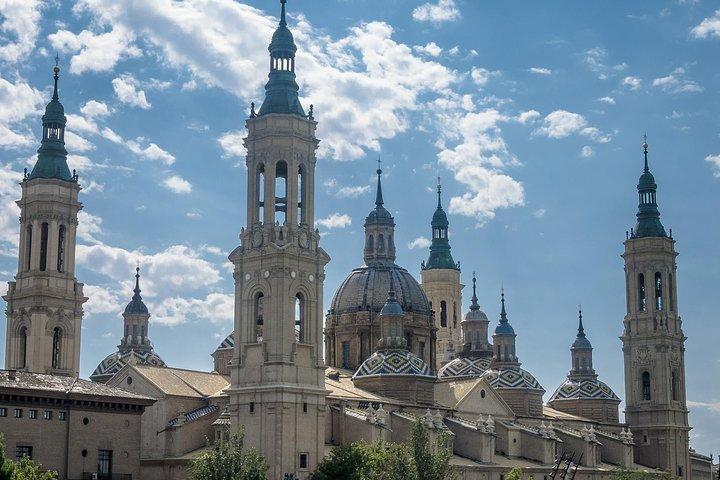 Privat anpassad turné från Barcelona till Zaragoza med guide och transport