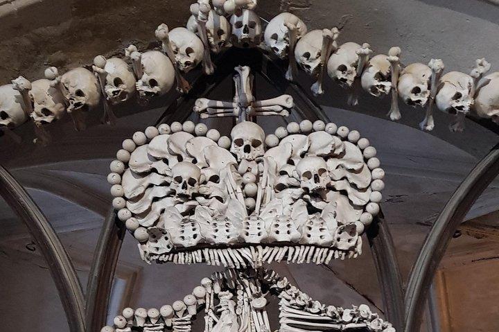 Iglesia de Kutná Hora y Hueso - privada con PersonalPragueGuide