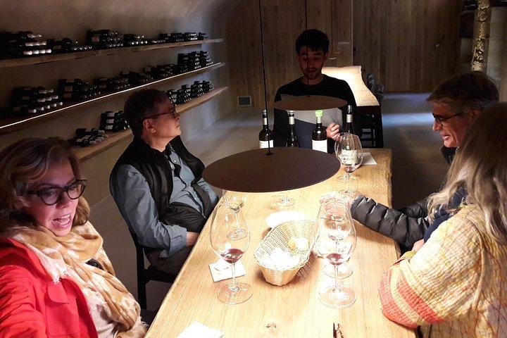 Private Rioja wine tasting tour with local lunch