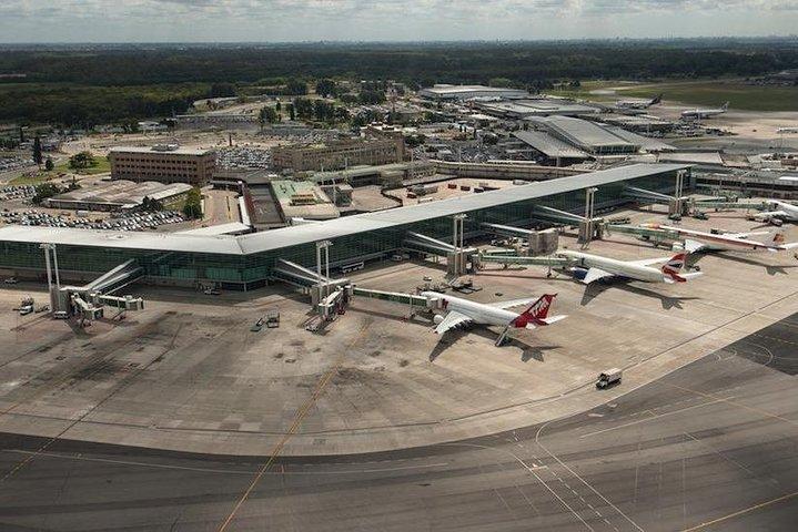 Private transfer between airports AEROPARQUE/EZEIZA or vice versa