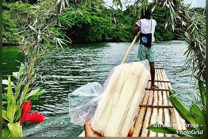 Private Decorated Bamboo Rafting Lethe
