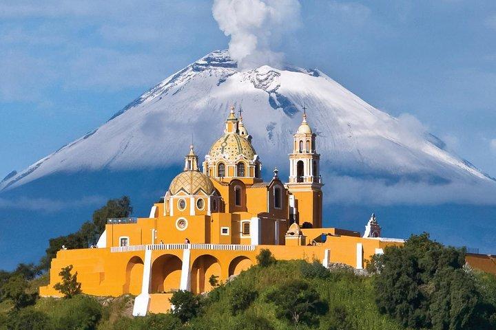 メキシコシティからのプエブラとチョルラの日帰り旅行