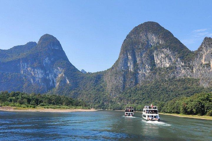 Heldags Guilin Li-River Cruise med 3-stjernet båd og Four Lake Night Cruise Tour