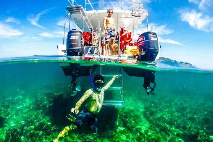 Sjov bådtur med snorkling og ø-besøg fra Kota Kinabalu