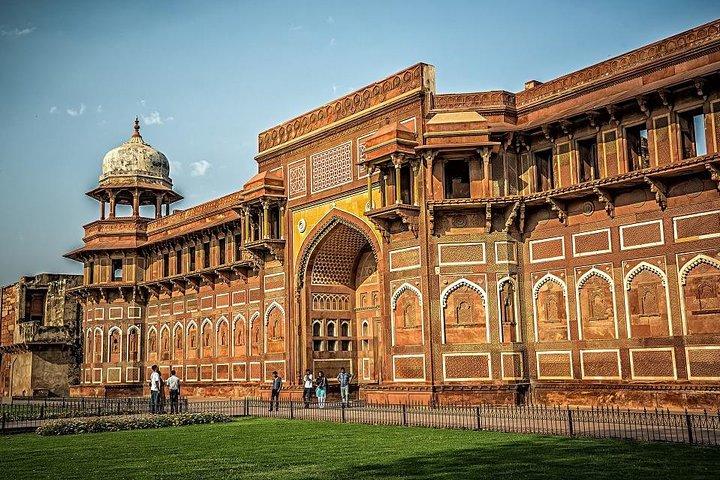 Private Same Day Trip naar Taj Mahal met Sunrise & Agra Day Tour vanuit New Delhi