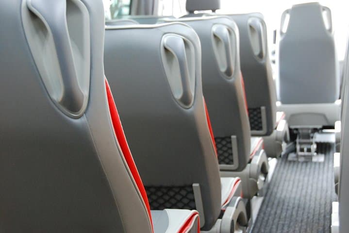 Private Meet & Greet Transfer from El Prat Airport to Barcelona