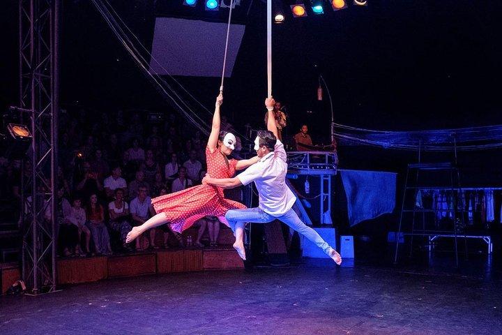 The Cambodia Circus, Phare alle 19:00