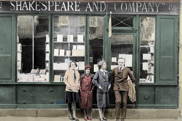 Hemingway in Paris - Small Group Walking Tour