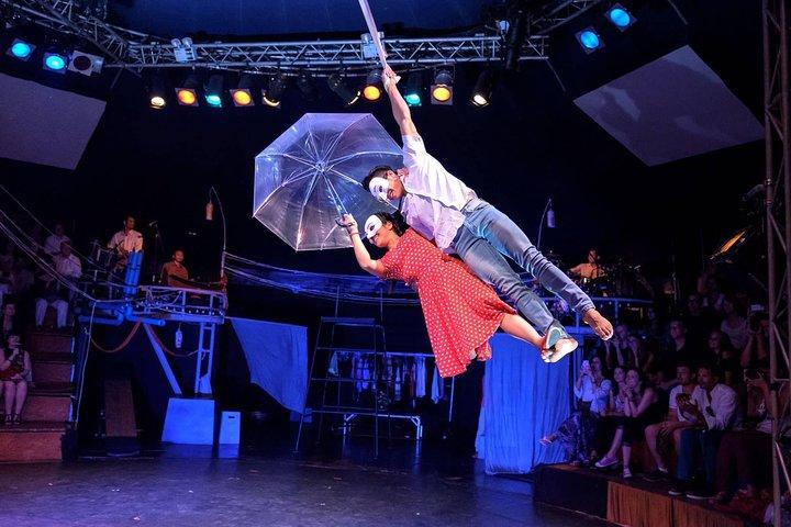 The Cambodia Circus, Phare alle 19:00