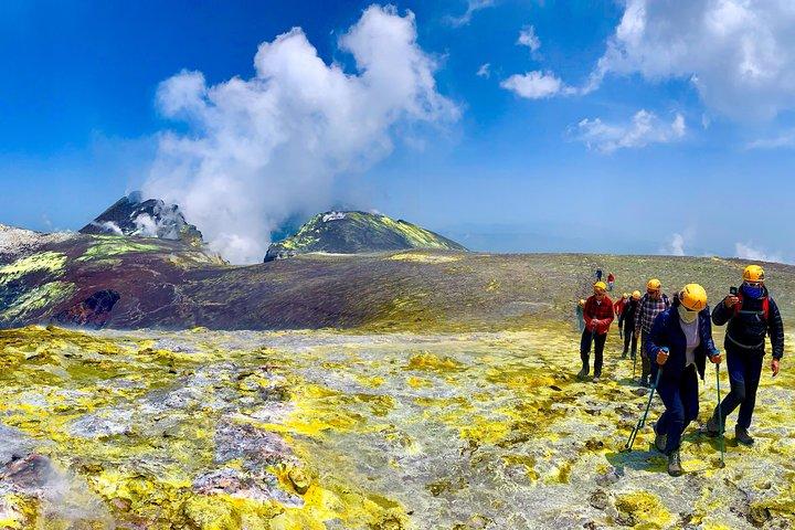 Etna - Trekking to the summit craters (only guide service) experienced hikers
