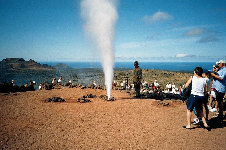 Excursión guiada al Parque Nacional de Timanfaya con recogida