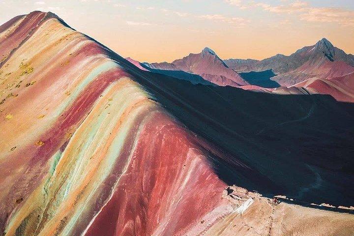 Tour 7 dage: Cusco Sacred Valley Maras Moray Mountain of Colors Humantay Lagoon