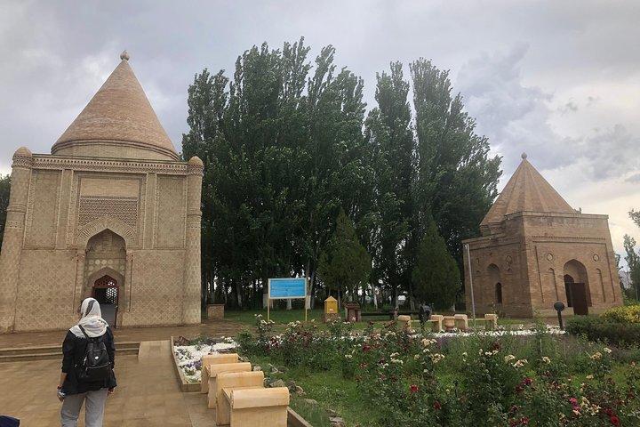 Die große Seidenstraßentour durch Kasachstan: Taraz-Shymkent-Turkestan-Otrar-Sauran