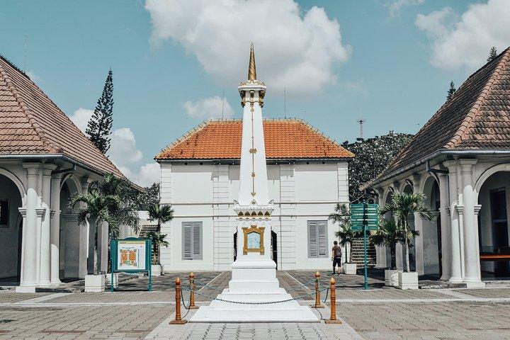 Alquiler de coches privados con conductor en Yogyakarta