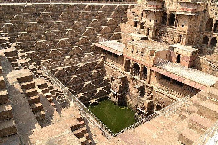 Tour dello stesso giorno di Abhaneri e Bhangarh Fort