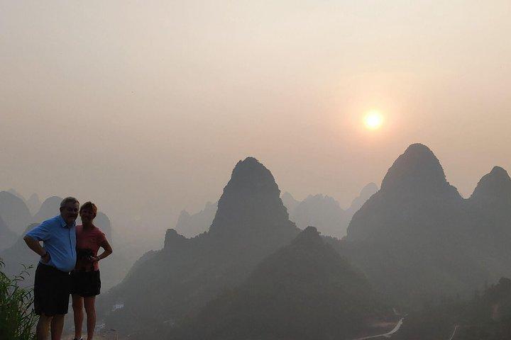 Tour privato di 8 giorni di eredità e montagne: da Guilin a Zhangjiajie