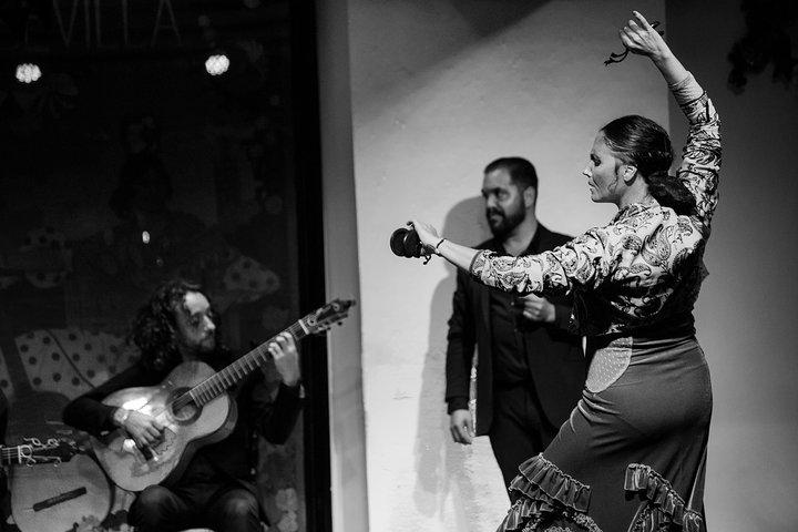 Espectáculo Flamenco en Tablao El Arenal con Bebida y Cena Opcional o Tapas