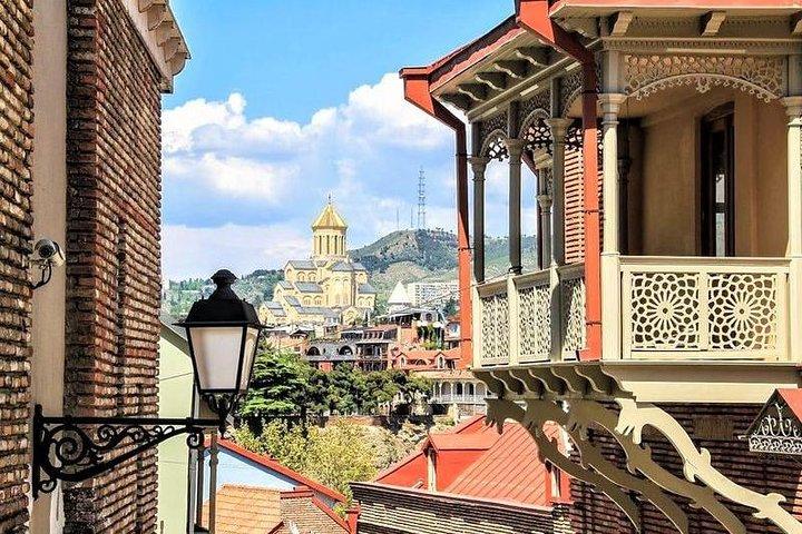Tbilisi med al sin herlighed og originalitet. (gruppevandring)