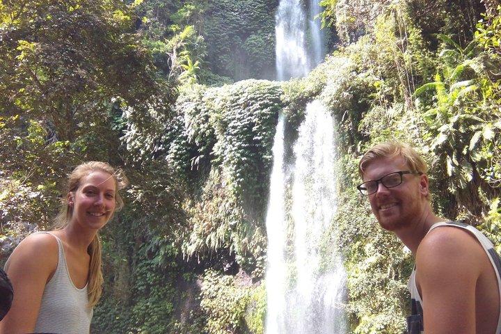 Wasserfälle unter dem Berg Rinjani