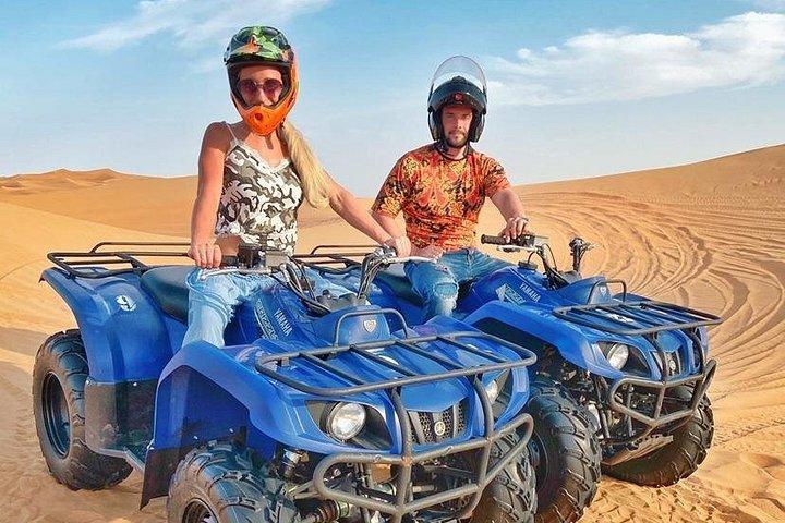 デザートサファリフルプログラム付きクワッドバイクセルフドライブ