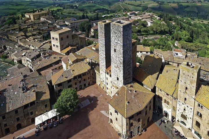Viaggio in auto privata a San Gimignano da Firenze (4 ore)