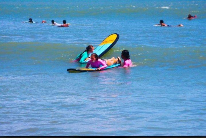 Malu Surf Baliによるグループサーフィンレッスン