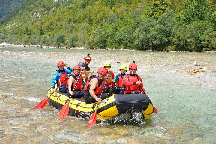 Rafting avventura sul fiume Soca a Bovec con foto