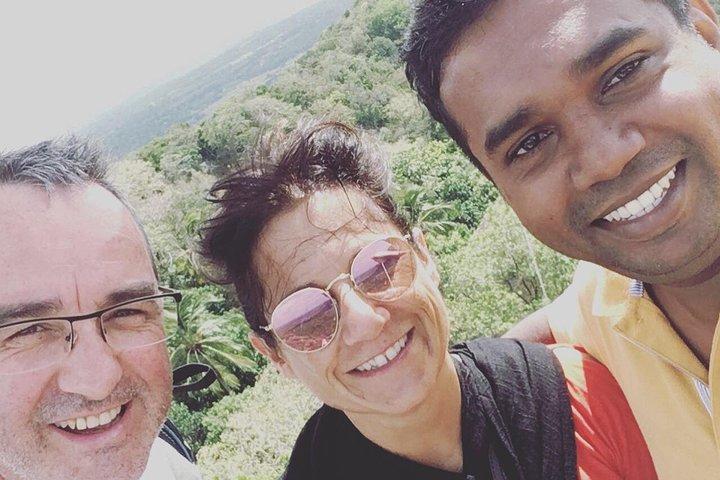 Solo trasporto - 12 giorni di andata e ritorno privato in Sri Lanka