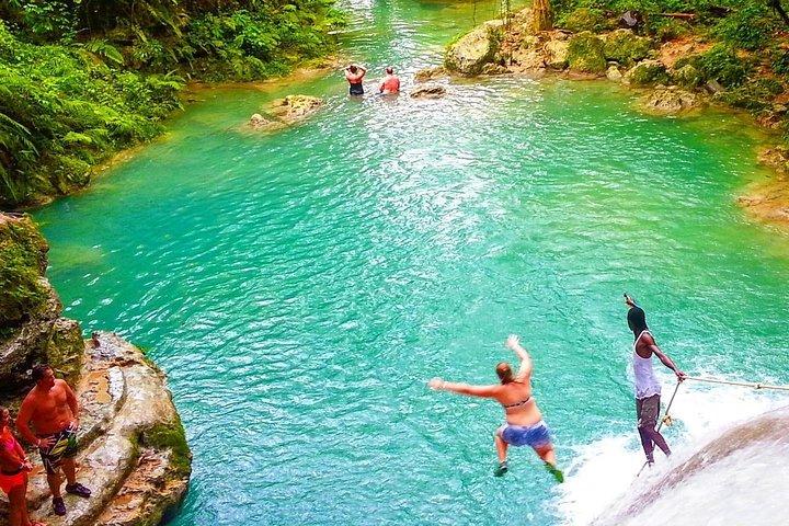 Points forts d'Ocho Rios, Blue Hole Secret Falls et Jerk Stop depuis Falmouth
