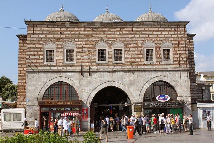 Istanbul Imperial & Bosphorus Tour - Incl. Lunch