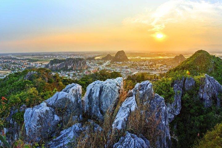 Da Nang Small Group City Tour: Marble Mountain & Lady Buddha uit Da Nang