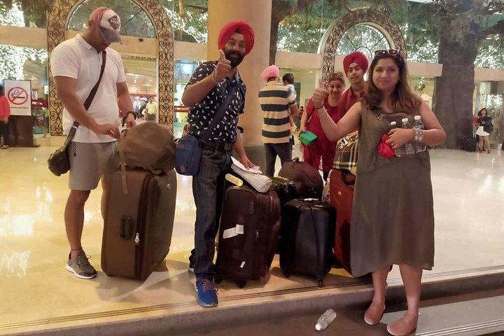 Cameron Highlands al aeropuerto internacional de Kuala Lumpur EN-RUTA Batu Caves Tour