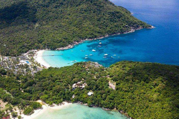 ラチャとコーラル島の日帰り旅行+プーケットからの豪華カタマランによる日没