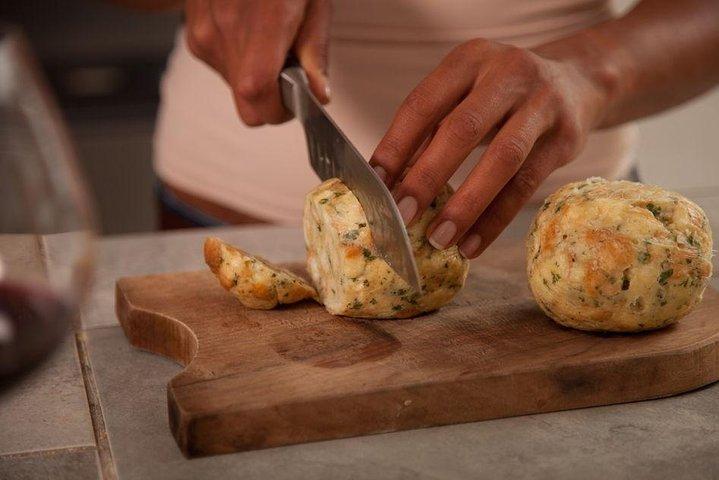 チェコ料理を発見する: 歴史ある家で料理教室＆ディナー