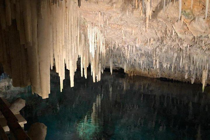 Entrada para Crystal Caves e Bermuda Underwater Exploration Institute
